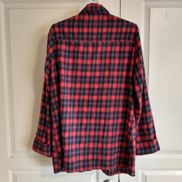 PRETTYLITTLETHING Red and Navy Plaid Soft Flannel Button Up Shirt - Picture 2 of 6